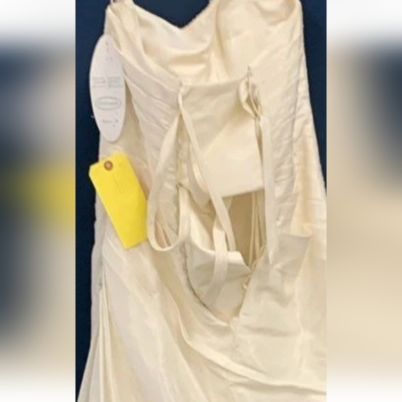 New! Tags!! ALFRED ANGELO Elegant White Strapless SIZE 12 BEADED- DIAMOND WHITE - Picture 5 of 13